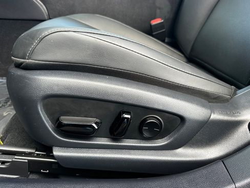 Used 2024 Lexus ES 350 350 w/ Accessory Package (Z2) image 13