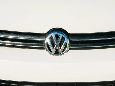 Used 2010 Volkswagen Jetta TDI FWD image 18
