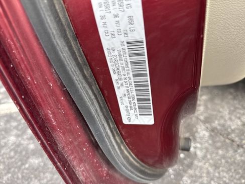 Used 2019 Dodge Grand Caravan SXT image 21