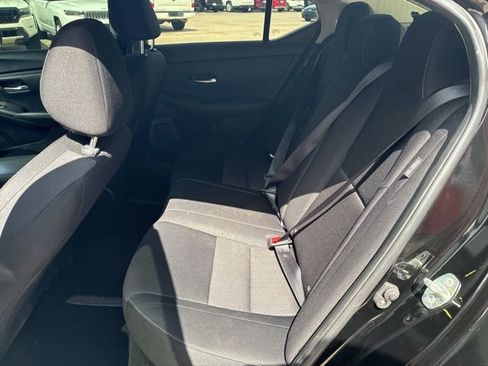 Used 2023 Nissan Sentra SV FWD image 15