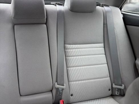 Used 2017 Toyota Camry XLE image 12