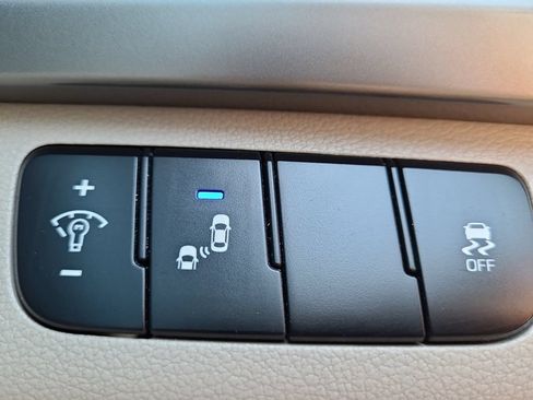 Used 2018 Hyundai Elantra SEL FWD image 20