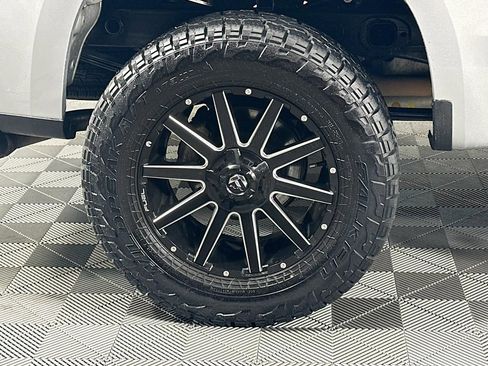 Used 2020 Chevrolet Silverado 1500 LT w/ Fleet Comfort Package image 15