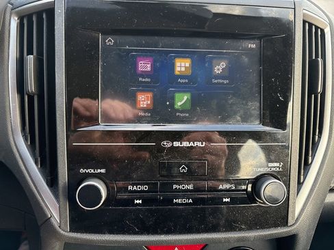 Used 2018 Subaru Impreza 2.0i Premium image 40