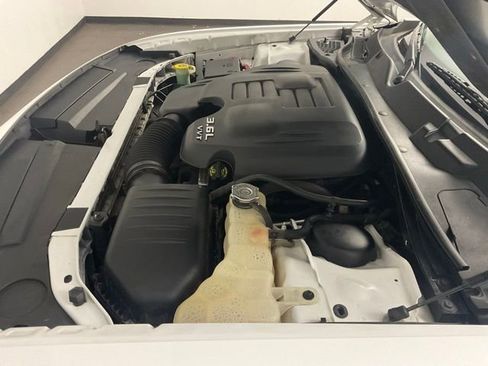 Used 2018 Dodge Challenger SXT w/ Driver Convenience Group image 21