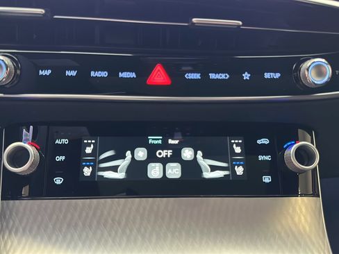 New 2026 Genesis GV70 2.5T Sport Prestige AWD/4WD image 32