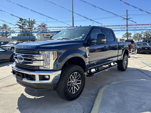 Used 2017 Ford F250 Lariat w/ Lariat Value Package image 3