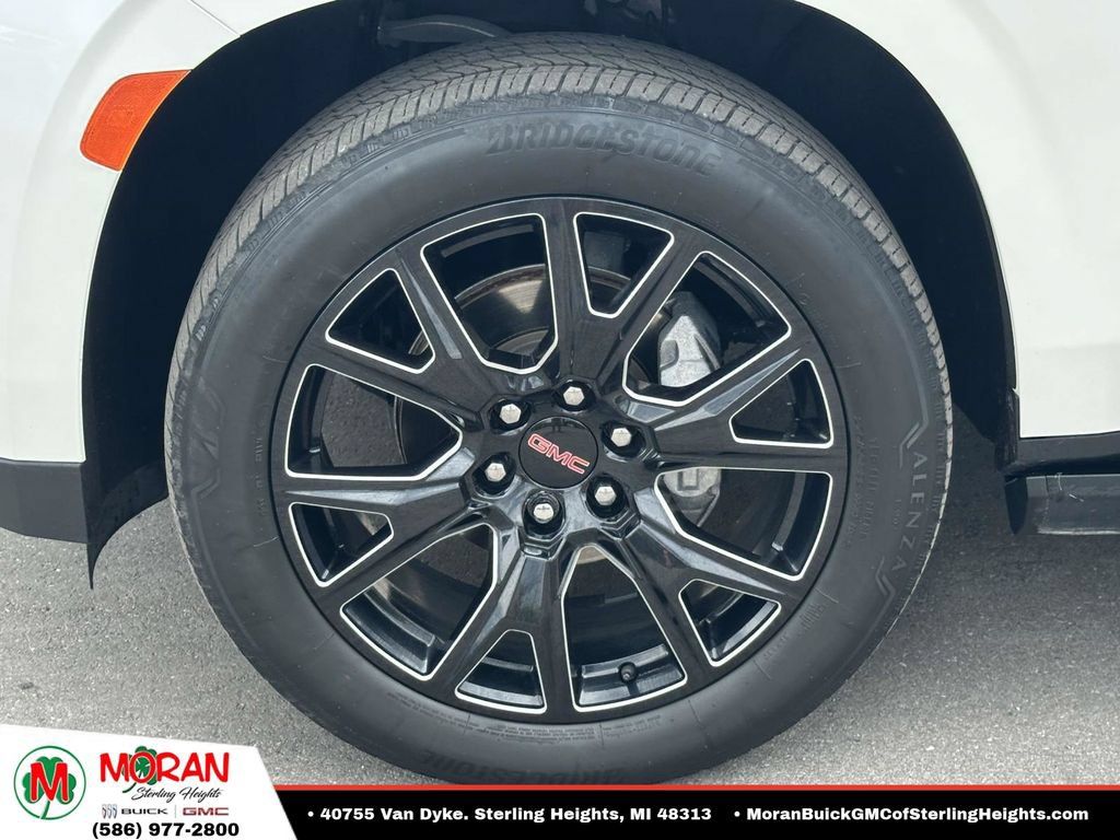 Certified 2023 GMC Yukon Denali AWD/4WD image 9