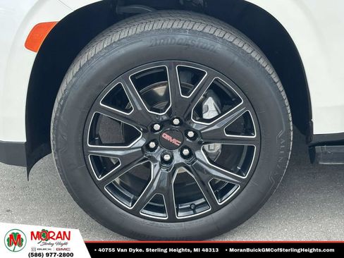 Used 2023 GMC Yukon Denali AWD/4WD image 9