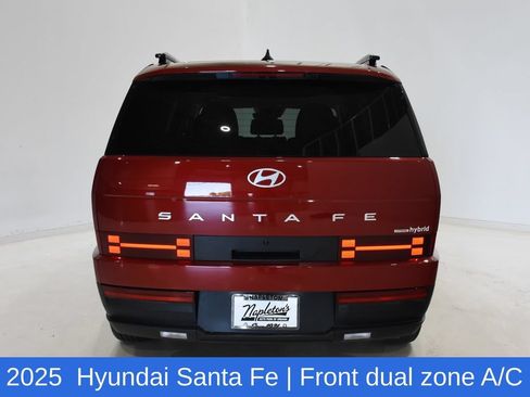 Used 2025 Hyundai Santa Fe SEL AWD/4WD image 6
