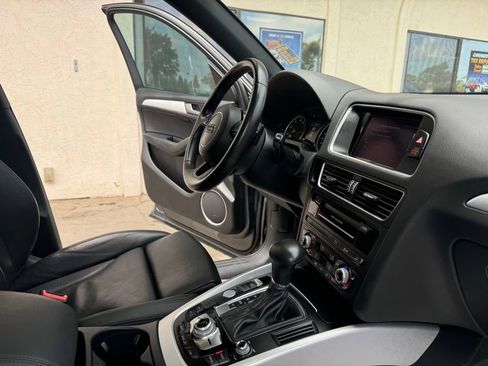 Used 2023 Nissan Rogue SV FWD image 23