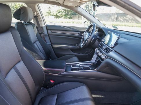 Used 2020 Honda Accord EX image 14