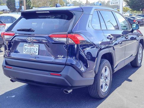 Used 2025 Toyota RAV4 XLE AWD/4WD image 18