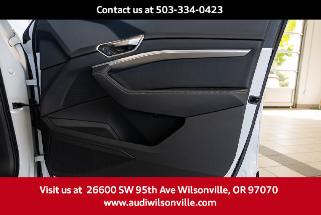 Used 2024 Audi Q8 e-tron Premium AWD/4WD image 26