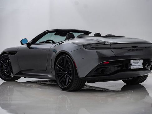 Used 2024 Aston Martin DB12 Convertible RWD image 10