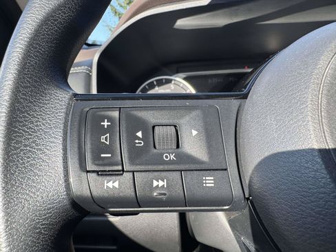 Used 2021 Nissan Rogue SV AWD/4WD image 30