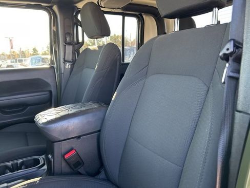 Used 2023 Jeep Gladiator Willys image 34