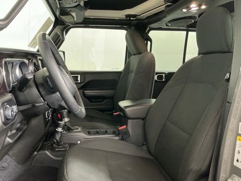 Used 2019 Jeep Wrangler Unlimited Sport image 24