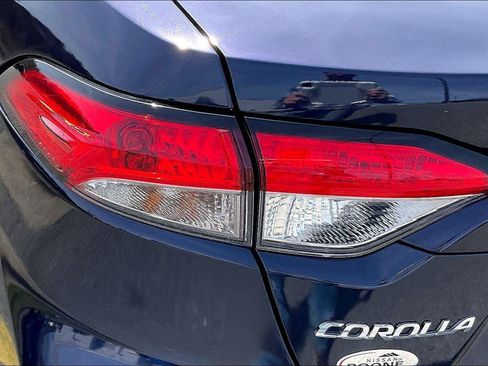 Used 2024 Toyota Corolla LE FWD image 30