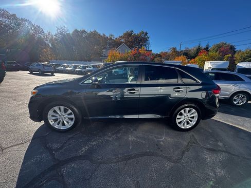 Used 2015 Toyota Venza LE image 3