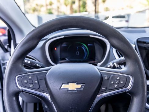 Used 2018 Chevrolet Volt LT FWD image 8