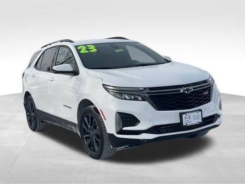 Used 2023 Chevrolet Equinox RS image 3
