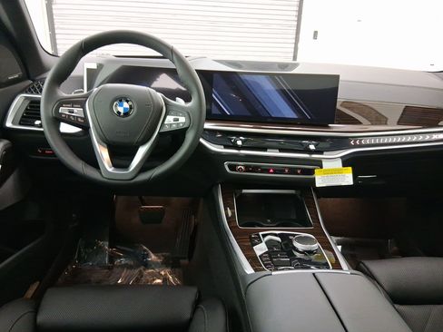 New 2026 BMW X5 sDrive40i w/ Premium Package image 4