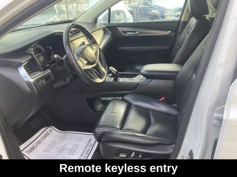 Used 2017 Cadillac XT5 Luxury image 11