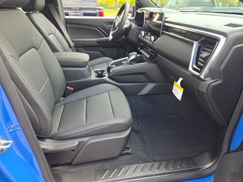 New 2026 GMC Canyon Elevation w/ Convenience Package image 7