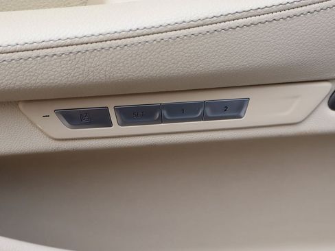 Used 2018 BMW 740i RWD image 22