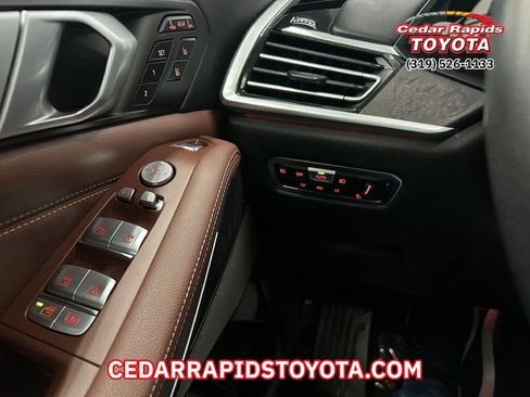 Used 2020 BMW X7 xDrive40i w/ Premium Package image 14