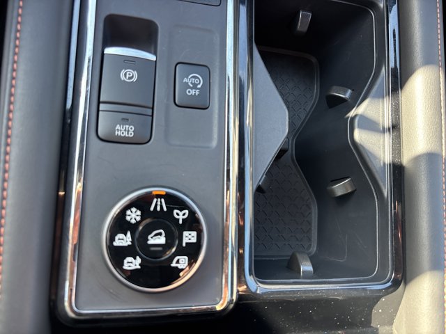 Certified 2025 Nissan Pathfinder Rock Creek AWD/4WD image 40