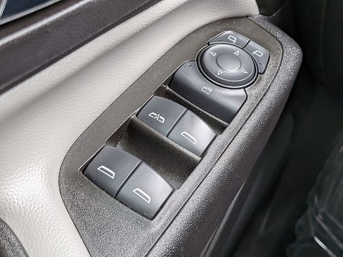 Certified 2024 Chevrolet Equinox LS w/ Midnight Edition FWD image 21