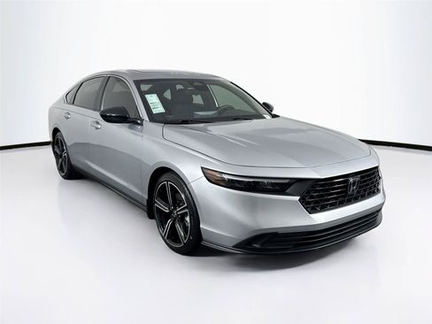 Used 2024 Honda Accord Sport image 8