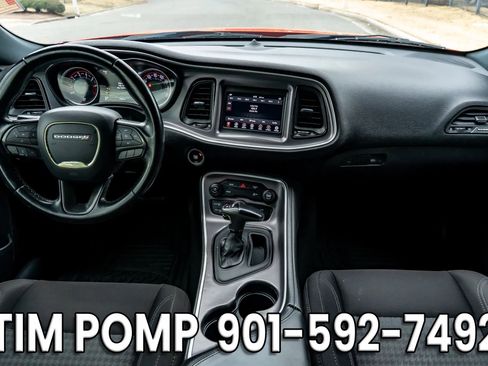 Used 2019 Dodge Challenger SXT image 15