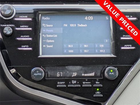 Used 2018 Toyota Camry SE image 20