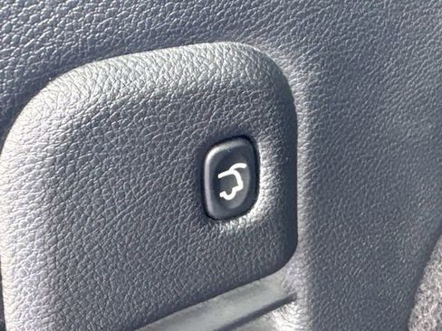 Used 2020 Jeep Grand Cherokee Laredo w/ Laredo X Package AWD/4WD image 15