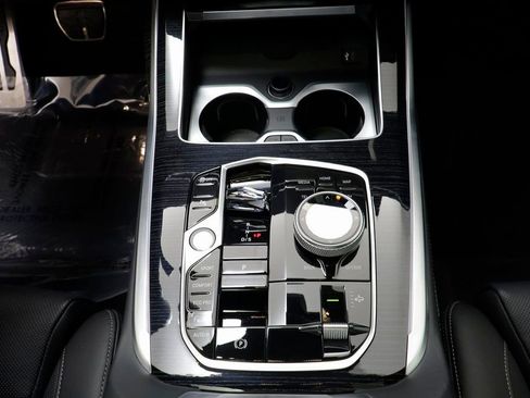 Certified 2025 BMW X7 M60i image 13