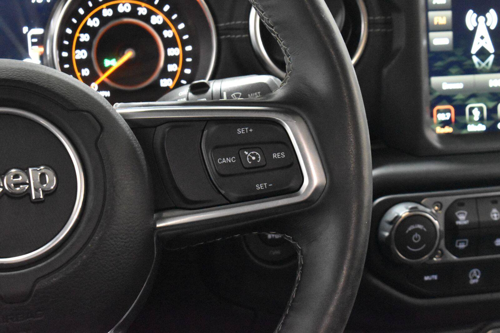 Used 2019 Jeep Wrangler Unlimited Sahara w/ Quick Order Package 24M Moab AWD/4WD image 8