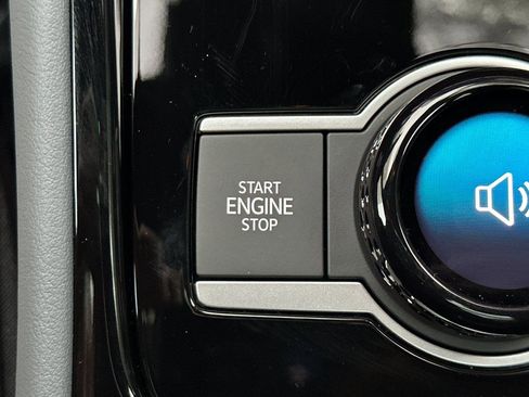 New 2026 Volkswagen Tiguan SEL R-Line image 22