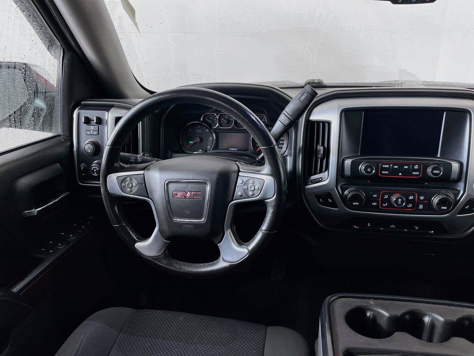 Used 2016 GMC Sierra 1500 SLE w/ SLE Value Package AWD/4WD image 2