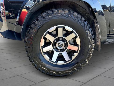 Used 2021 Toyota 4Runner TRD Off-Road Premium w/ Moonroof Package AWD/4WD image 11