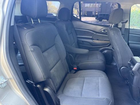 Used 2022 GMC Acadia SLE w/ Driver Convenience Package image 44