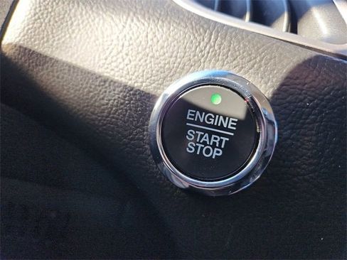 Used 2019 Ford Edge SEL w/ Equipment Group 201A image 16