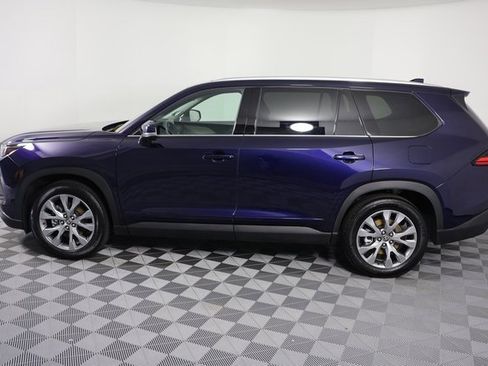 Used 2024 Toyota Grand Highlander Limited image 5