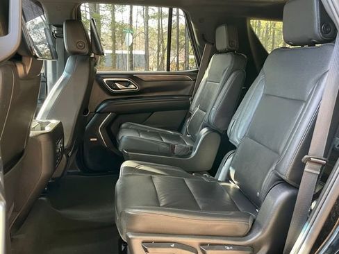 Used 2021 Chevrolet Tahoe Z71 w/ Luxury Package AWD/4WD image 15