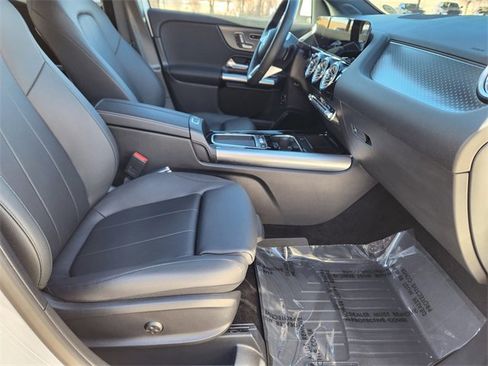 Certified 2025 Mercedes-Benz GLA 250 4MATIC image 19