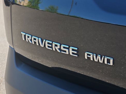 Used 2022 Chevrolet Traverse LT AWD/4WD image 30