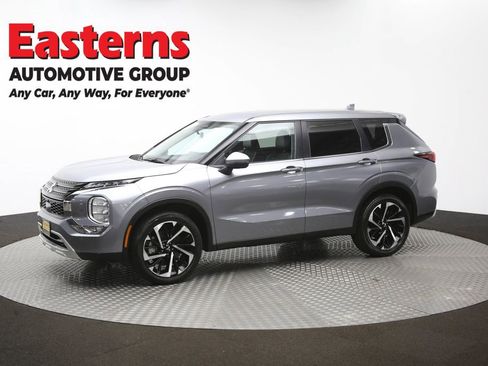 Used 2024 Mitsubishi Outlander SE image 57