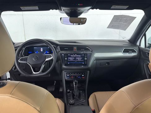 Used 2022 Volkswagen Tiguan SE image 14